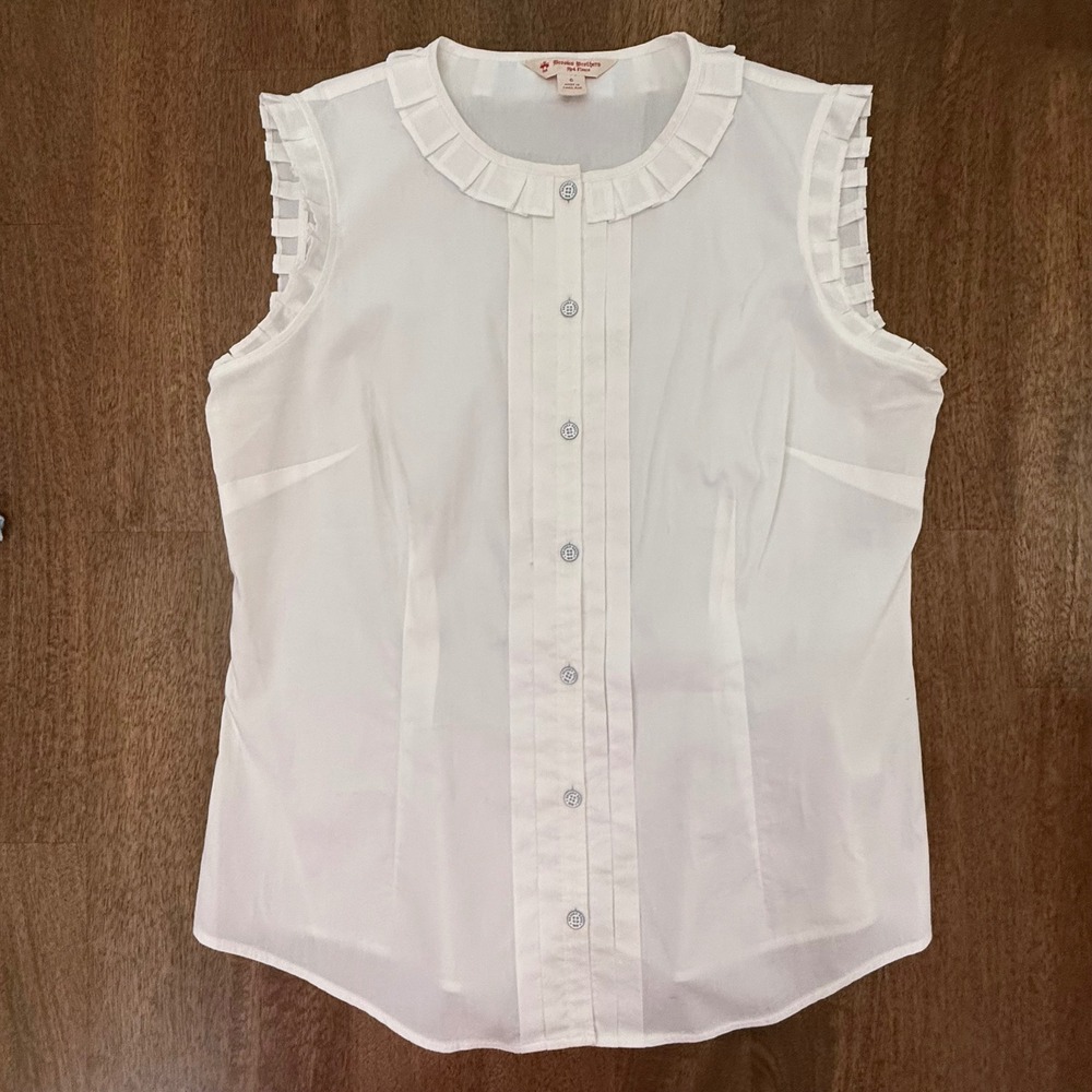 Brooks Brothers Red Fleece White Ruffle Collar Sleeveless Button Down Blouse 6